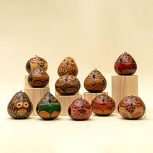 Load image into Gallery viewer, Lucuma Ornaments - Peru